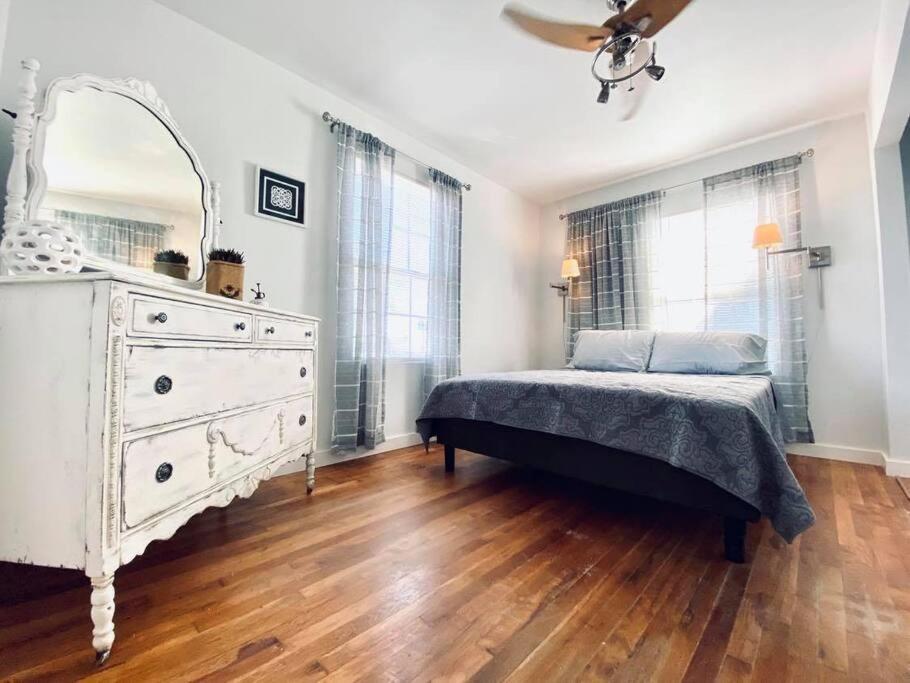La Mariposa - New! 5 Min To Downtown! Ferienhaus *